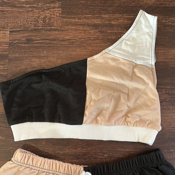 Cream, black, and white set - Picture 3 of 4